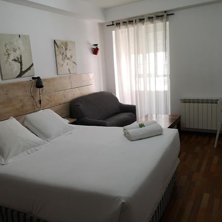Hostal Carbonara Ла-Корунья Экстерьер фото