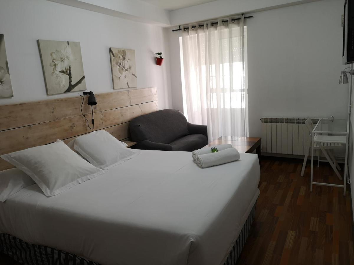 Hostal Carbonara Ла-Корунья Экстерьер фото