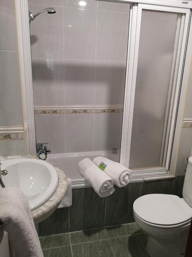 Hostal Carbonara Ла-Корунья Экстерьер фото