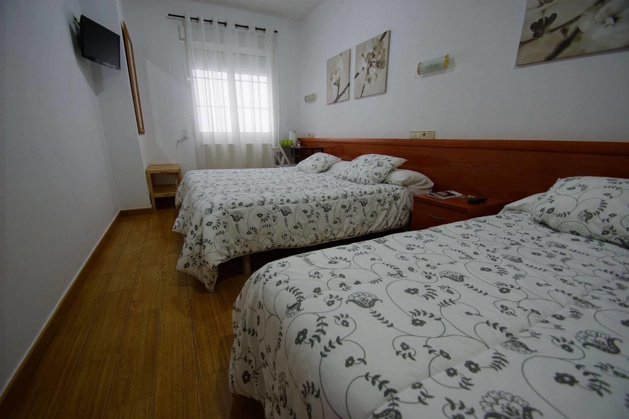 Hostal Carbonara Ла-Корунья Экстерьер фото