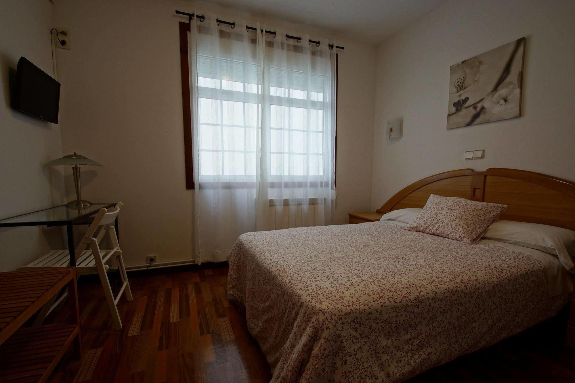 Hostal Carbonara Ла-Корунья Экстерьер фото